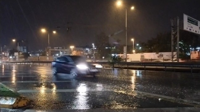 İstanbul sağanak yağmurlu