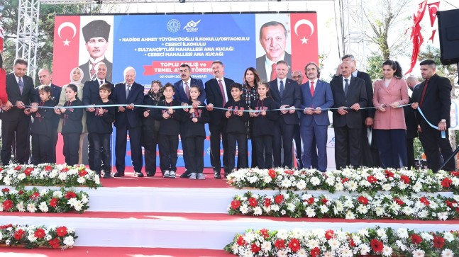 Milli Eğitim Bakanı Yusuf Tekin, Sultangazi’de okul açılışına katıldı