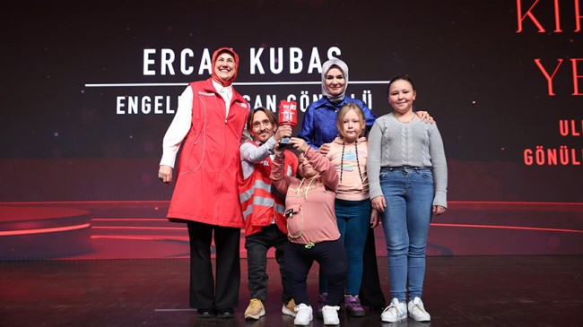 Kızılay “Kırmızı Yelek Uluslararası Gönüllülük Ödülleri” sahiplerini buldu