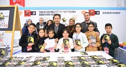 Tuzla’da 100 ilkokul öğrencisinin eseri ‘Yıldız Sütü’ kitabında toplandı