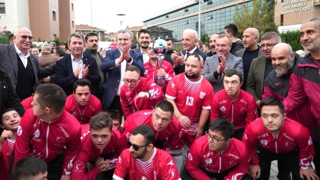 Ümraniye Belediyesi Futsal Takımı ilk maçına çıktı