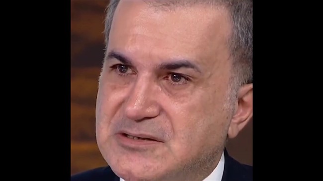 AK Parti Sözcüsü Ömer Çelik, canlı yayında gözyaşlarını tutamadı