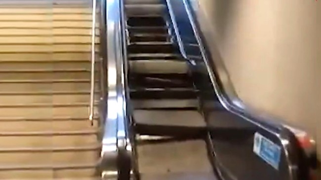 İBB’ye bağlı Esenler Üçyüzlü Metrosunda faciadan dönüldü: Yürüyen merdiven bir anda çöktü