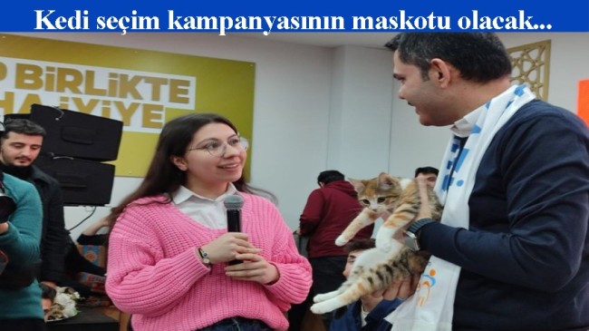Murat Kurum’a kedi hediye edildi