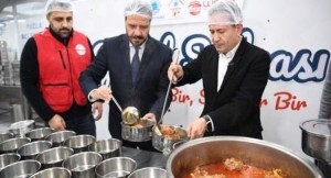 Tuzla Belediyesi Aşevi, 5 Bin vatandaşa sıcak yemek ulaştırıyor