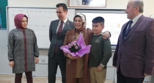 Sancaktepe Belediye Başkanı Şeyma Döğücü, sınıf başkanı Ömer’in vaadini gerçekleştirdi