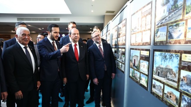 Bağcılar’da “İzler Silinmeden” sergisinin açılışı KKTC Cumhurbaşkanı Tatar’ın katılımıyla yapıldı