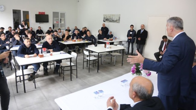 Cumhur İttifakı AK Parti Maltepe Belediye Başkan Adayı Kadem Ekşi’den fabrika ziyareti