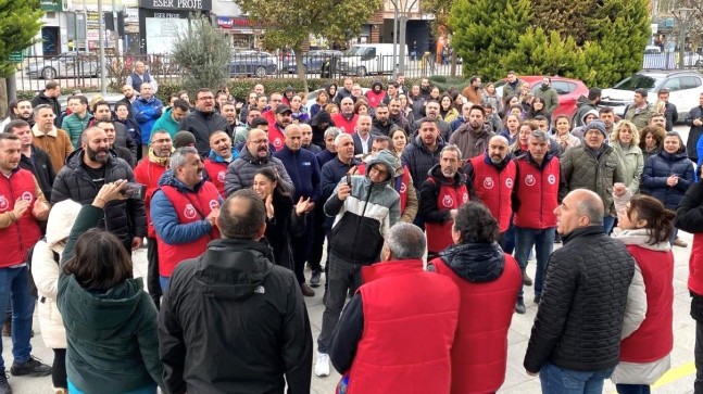 CHP’li Kadıköy Belediyesi’nde çalışan işçiler eylem yaptı