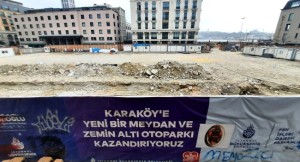 İBB’nin bitmeyen meydan projesi, Karaköy esnafını bitirdi: “Zor durumdayız, 15-20 esnaf dükkanlarını kapatıp gitti”