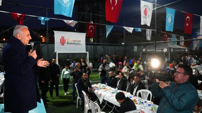 Ümraniye Belediye Başkanı Yıldırım, Roman vatandaşlar ile iftar yemeğinde