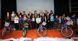 Ümraniye Okullar Arası Satranç Turnuvası’nda ödülleri sahiplerini buldu