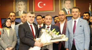 Ali Tombaş, Sultanbeyli Belediyesi’nin hizmet bayrağını devraldı