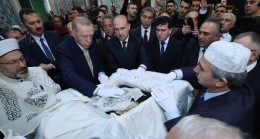 Cumhurbaşkanı Erdoğan, Topkapı Sarayı’nda Hırka-i Saadet Dairesi’ni ziyaret etti