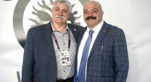 Efsane güreşçiler Mahmut Demir ile Baumgartner, 30 yıl sonra yeniden İstanbul’da buluştu
