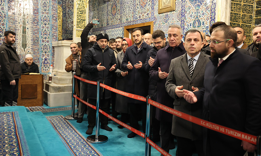 İl Başkanı Abdullah özdemir Görevine önemli Kabirleri Ziyaretle